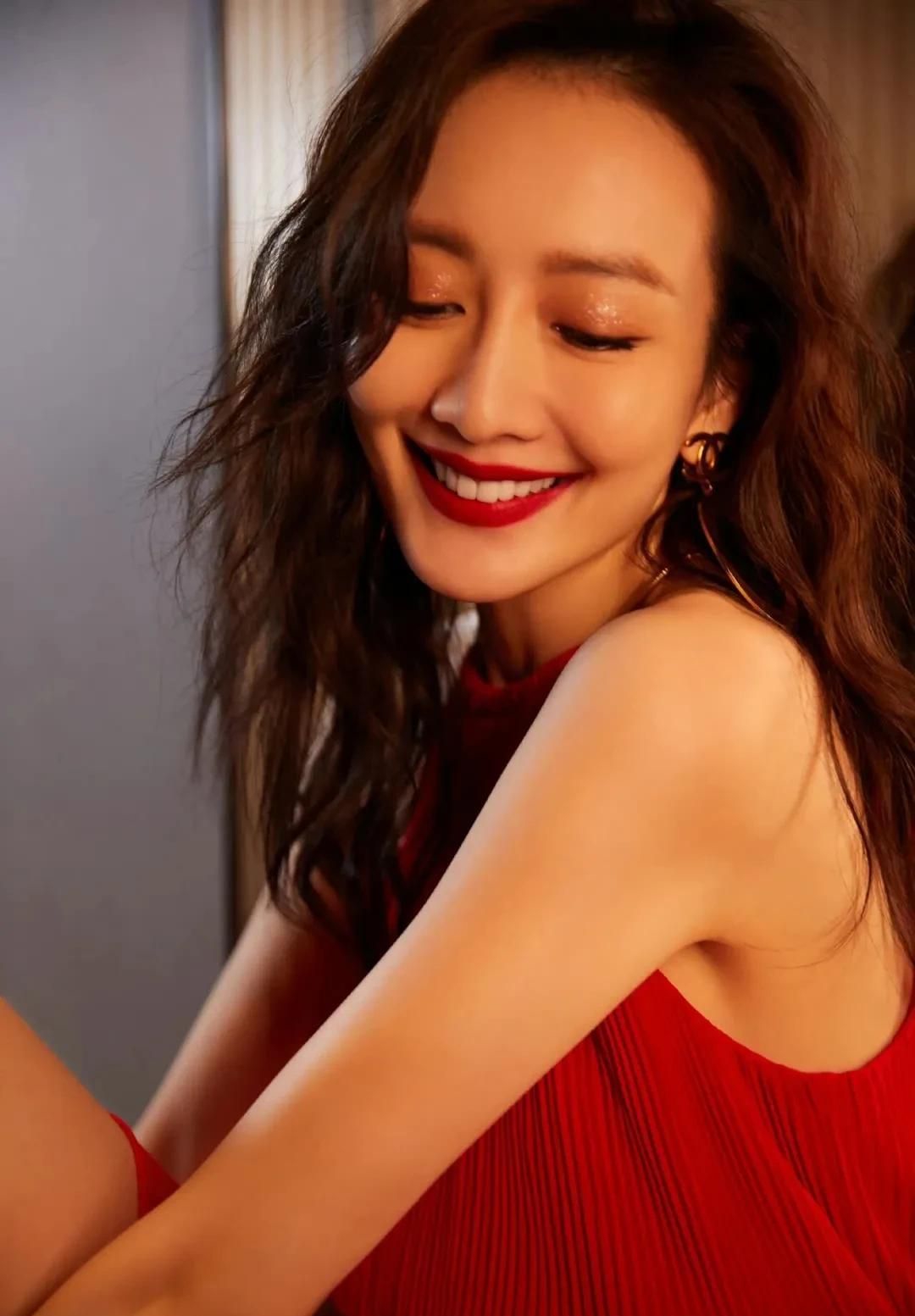 王鸥高清绝美写真,优雅迷人!