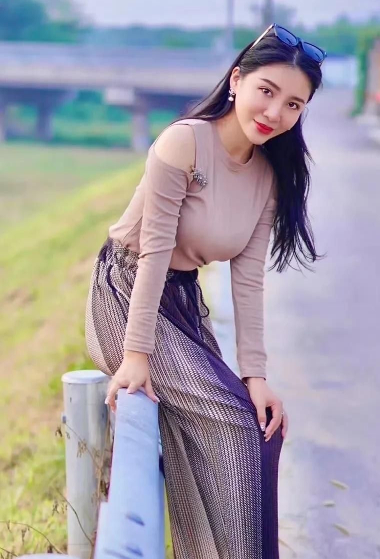 罗梓丹高清魅力写真楚楚动人