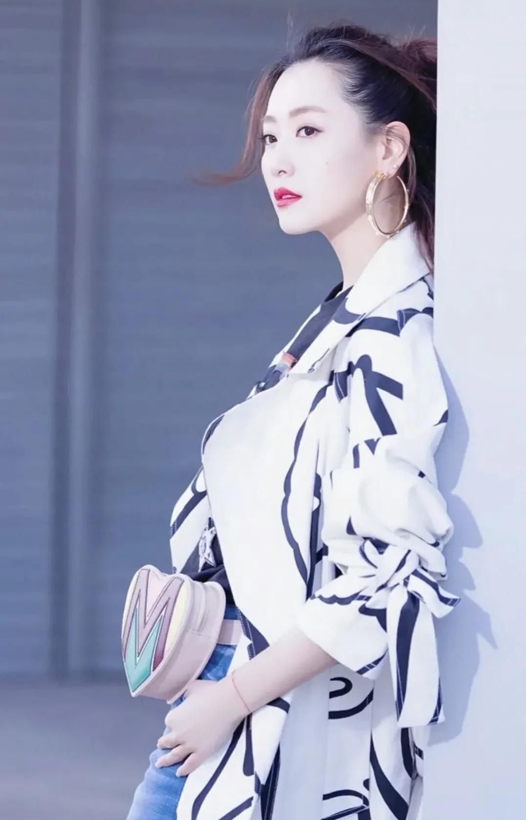 白冰高清魅力写真,楚楚动人!__财经头条