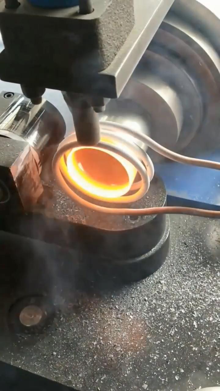 罕见的感应加热淬火技术很多人表示第一次看到