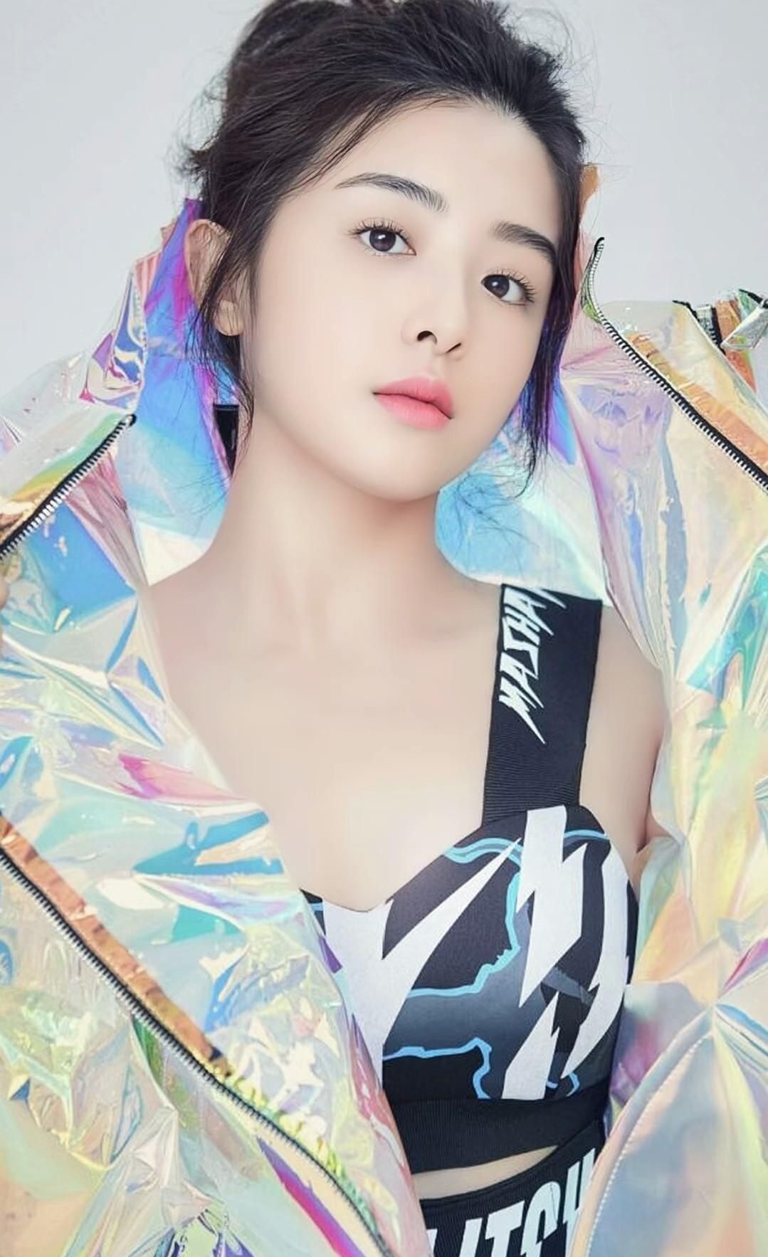 张含韵高清冷艳美照,娇俏可人!_高清图集_新浪网