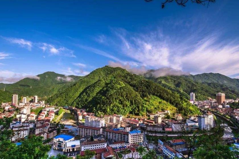 宁陕县:开启"洗城"模式,提升县城"颜值"