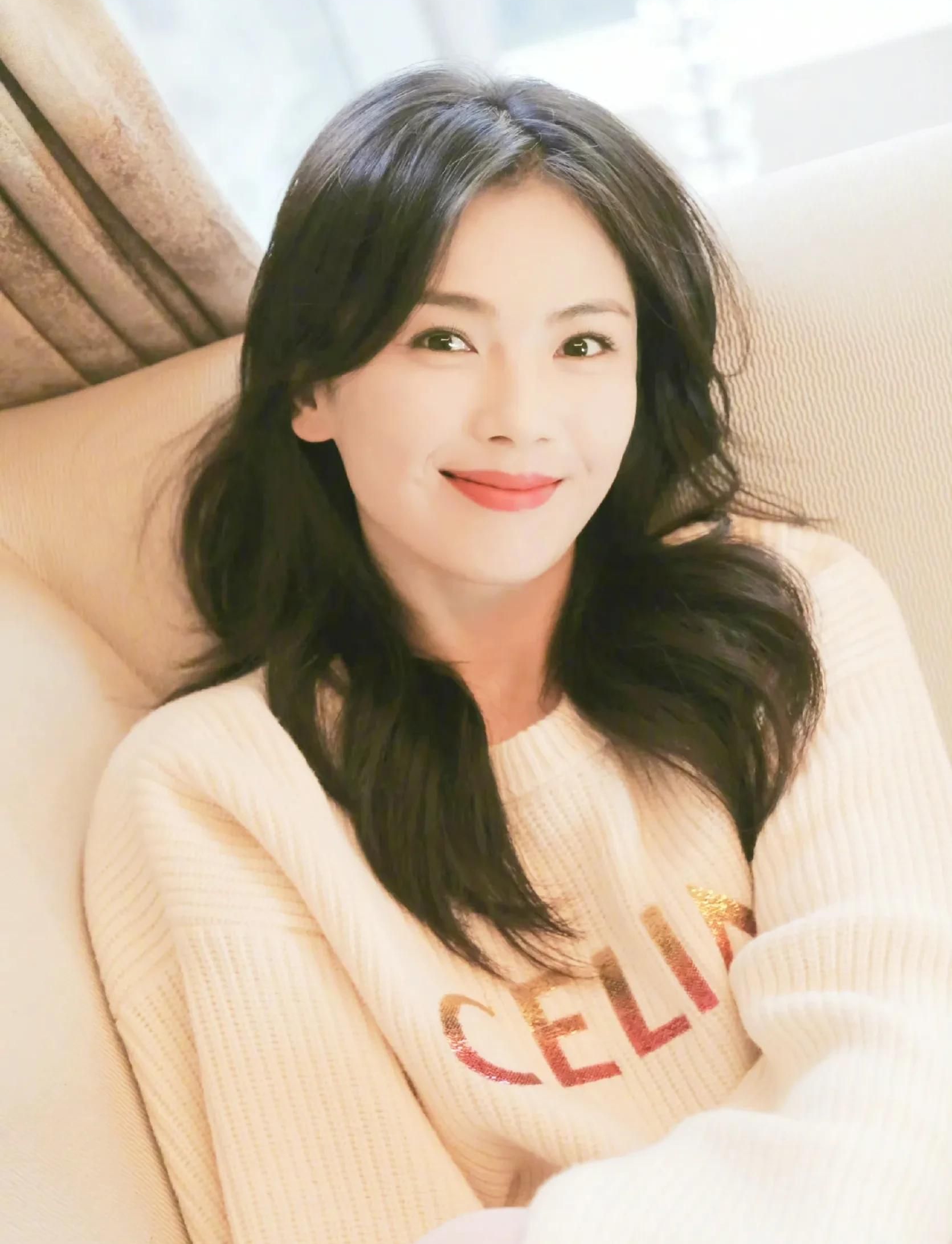 端庄大方的刘涛,时尚俏丽,魅力无限的写真照!_高清图集_新浪网