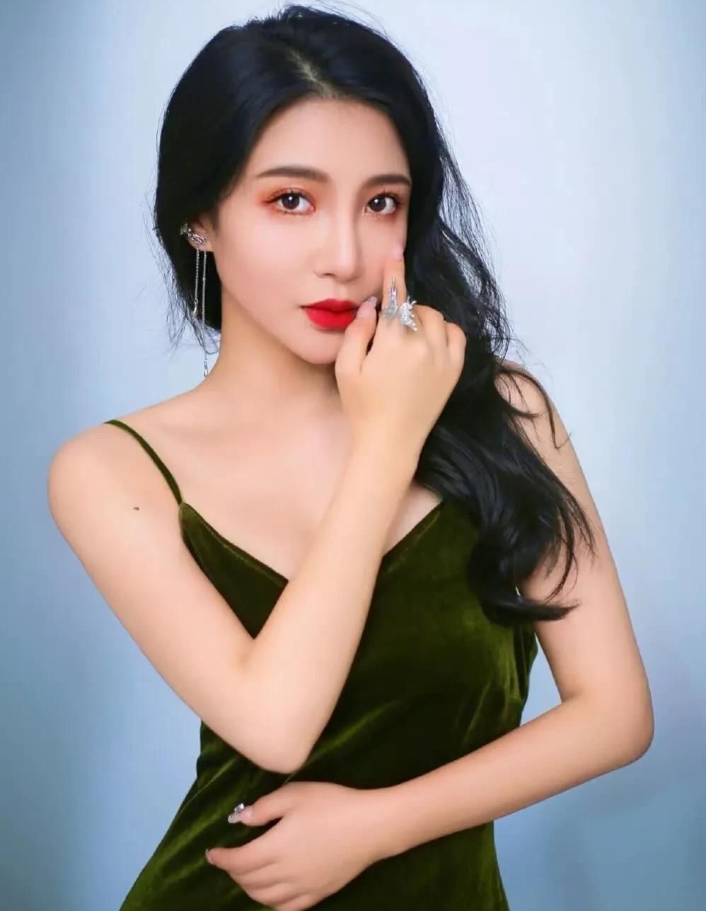 罗梓丹高清魅力写真婀娜动人