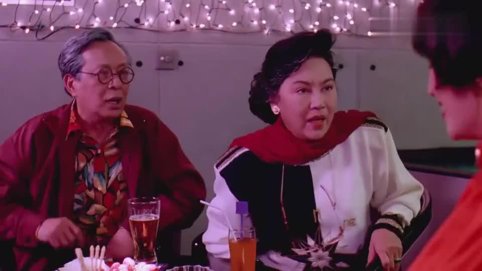 家有喜事 阿骚竟和表姑妈在一起 程大嫂一脸的懵 这变化太大了