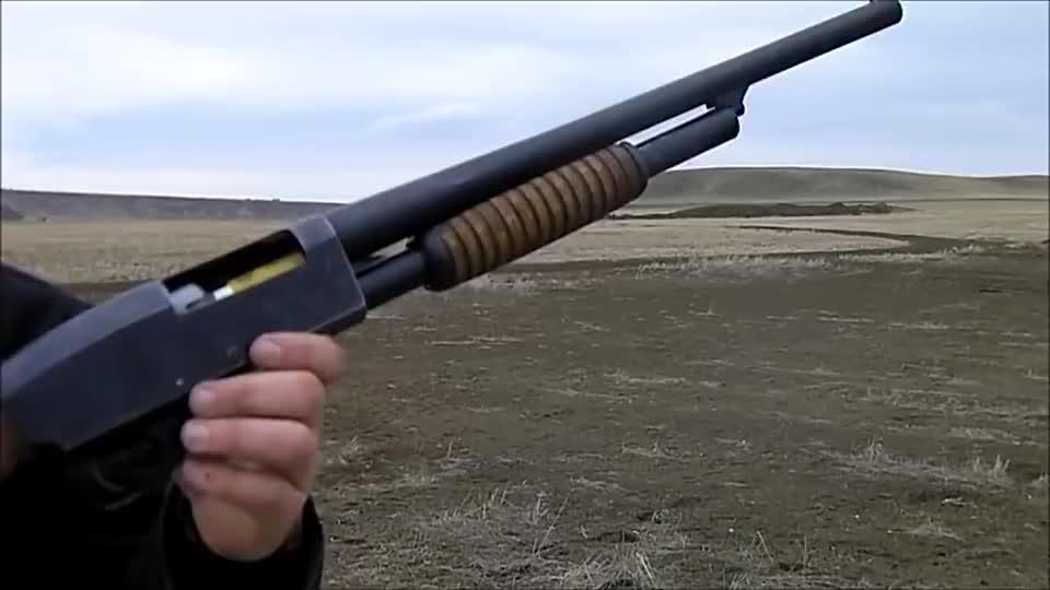 最经典的霰弹枪户外射击评测,外号"大喷子"近战威力很强!