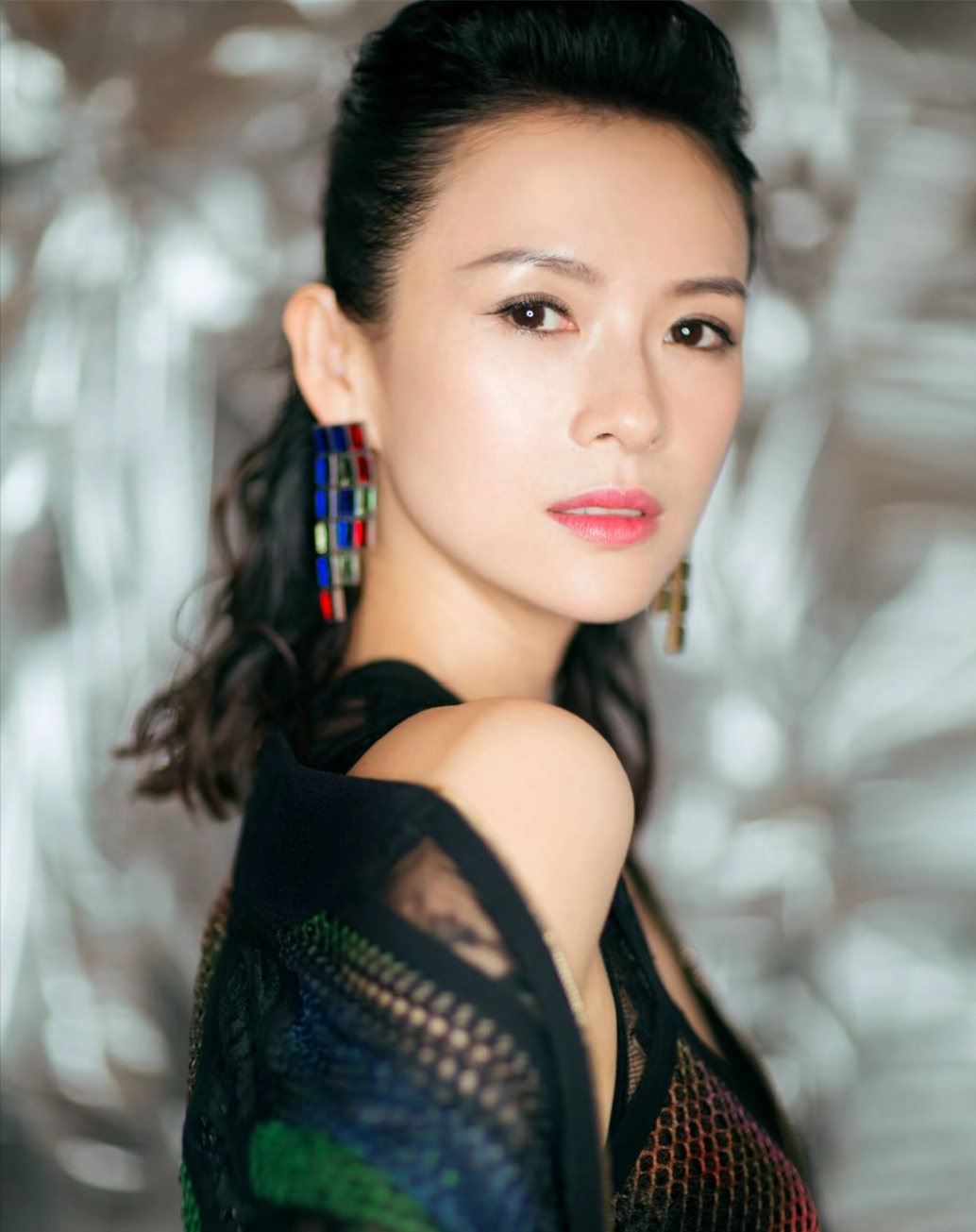 章子怡高清俏丽美照,楚楚动人!__财经头条