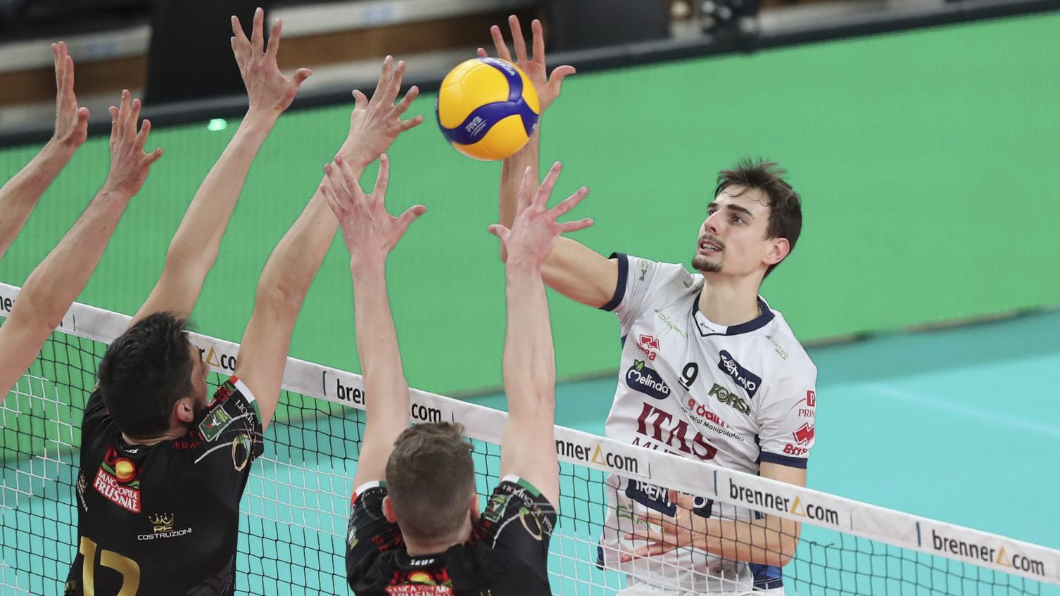 意大利帅哥二传宅家日常~_手机新浪网