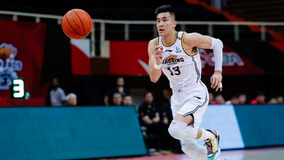 郭艾伦总决赛28分5断集锦