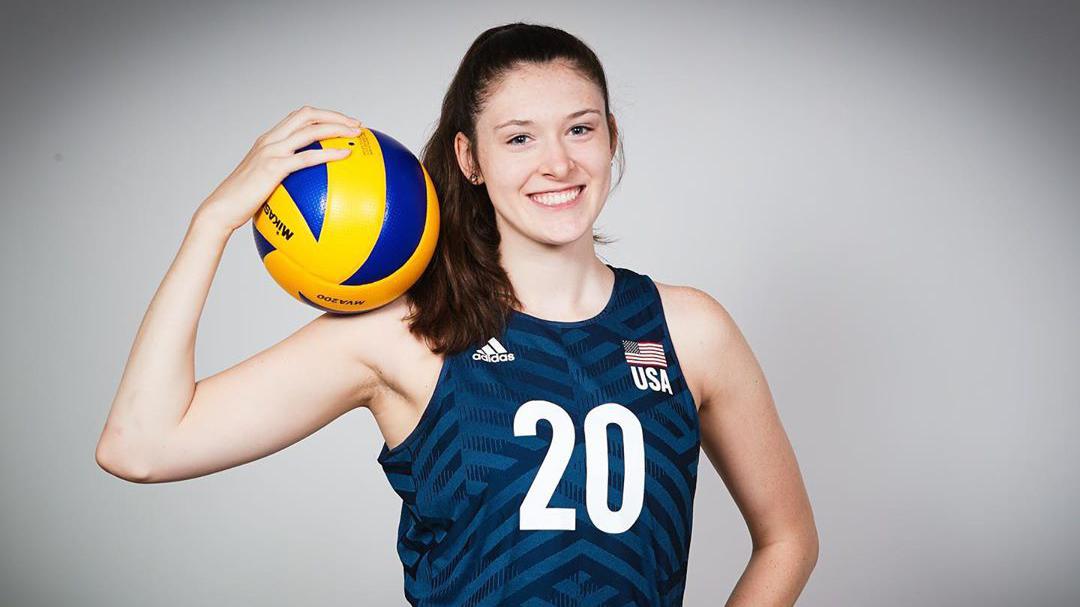 这就是美国女排207的巨人,她会达到怎样的高度?