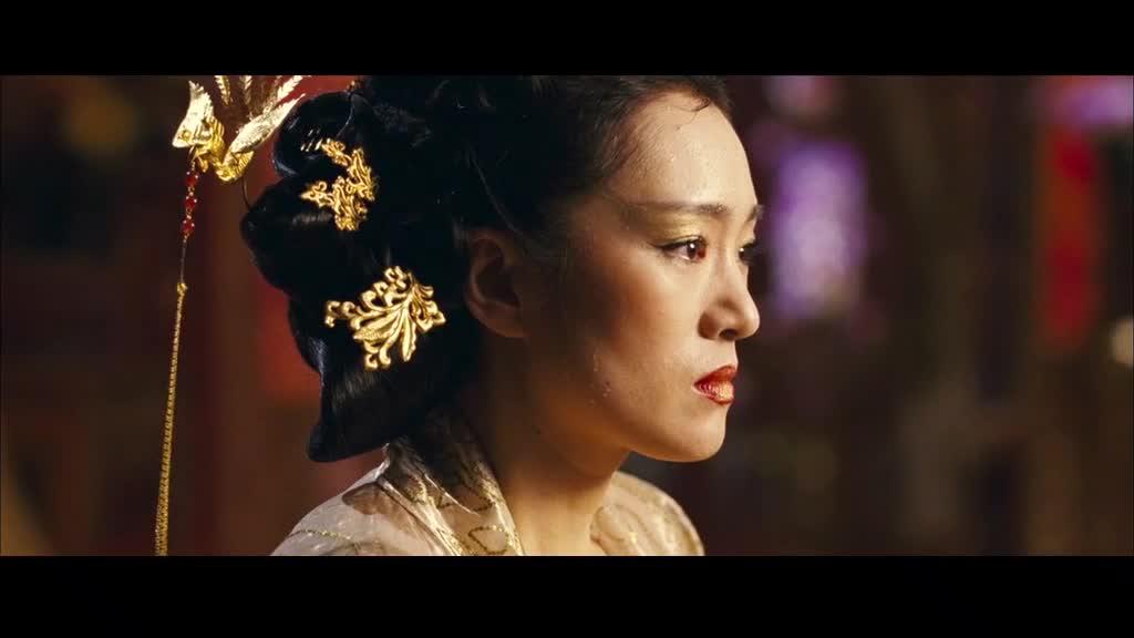 满城尽带黄金甲巩俐哪怕没有台词一个眼神都霸气十足啊