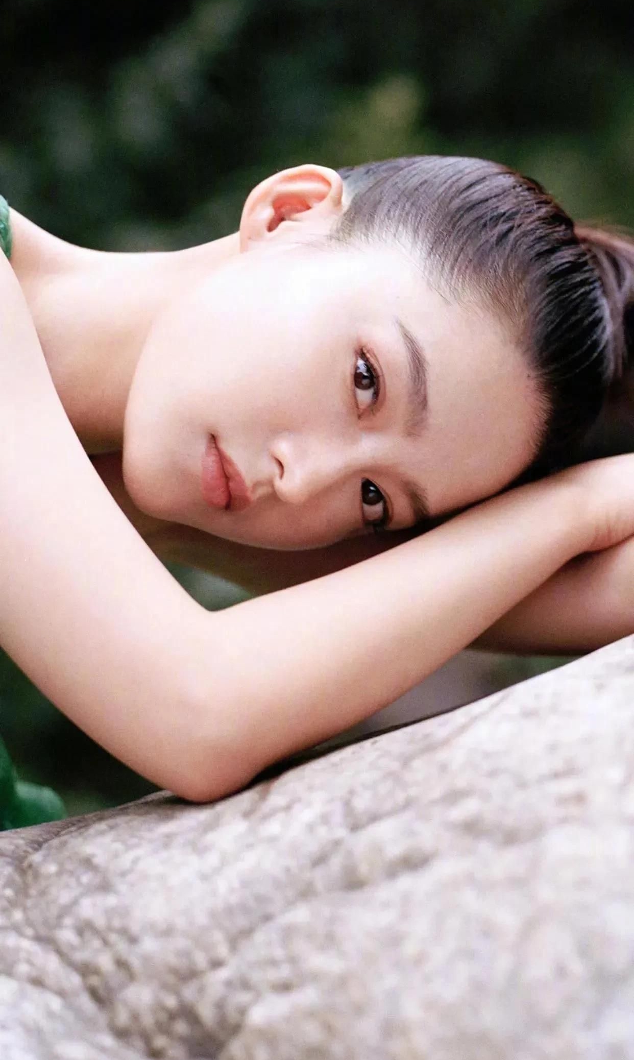 李沁甜美可爱,高贵优雅,楚楚动人的写真照!__财经头条