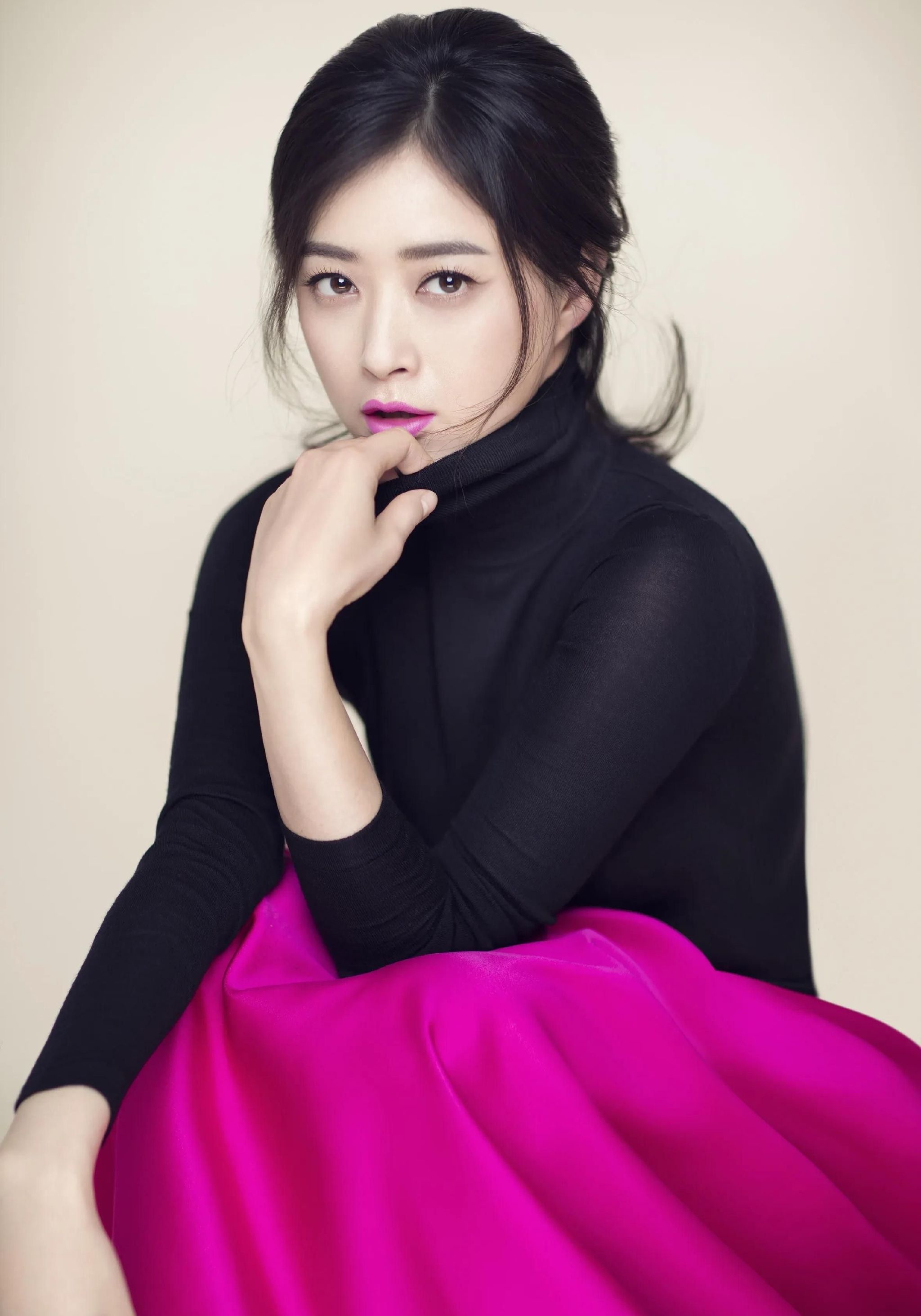 蒋欣,妩媚动人,甜美可人的写真照!__财经头条