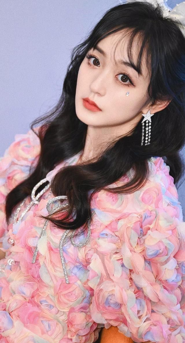 清纯邻家少女何泓姗,娇俏可爱,惊艳迷人!_高清图集_新浪网