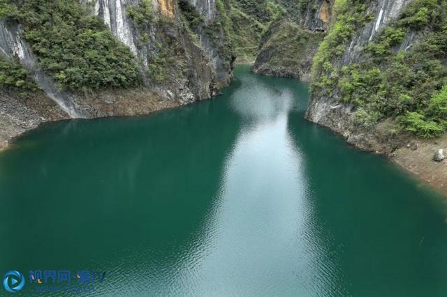 重庆巫溪:中梁湖水利风景区峡湖山色好风光