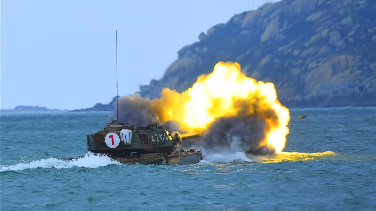 为您推荐: 温故知新|文物里的党史:《战地红缨》书写儿童团长张德新