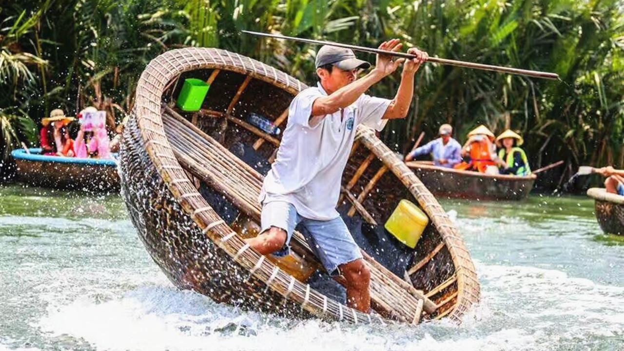 在越南旅游，晕车的人不要坐这一种“船”，不然晕到你趴倒！|旅游| 越南|景点_新浪新闻