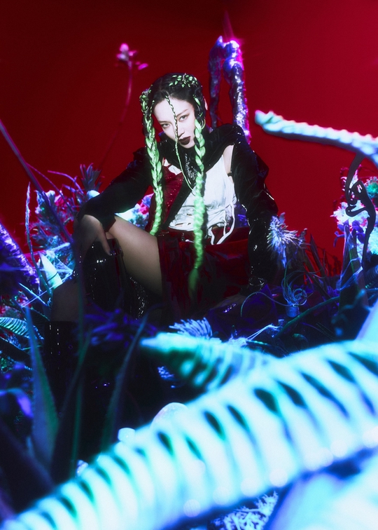 孝渊（HYO）将于本周出演音乐节目，5月20日首次公开主打曲舞台休闲区蓝鸢梦想 - Www.slyday.coM