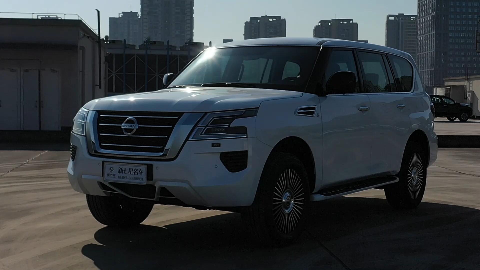 硬派越野霸气车身,20款日产途乐现车赏析