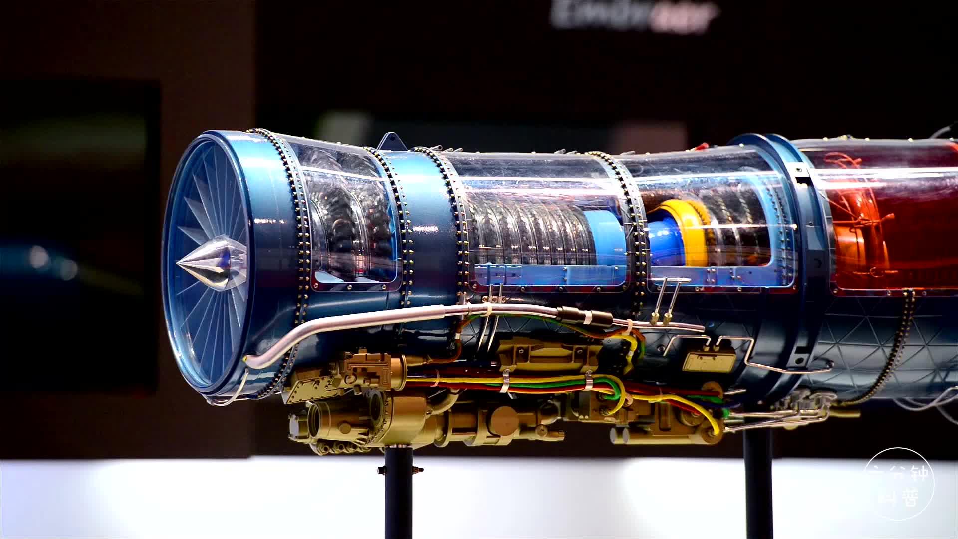 人类能生产先进复杂的航空发动机,为何连一片树叶都制造不出来?