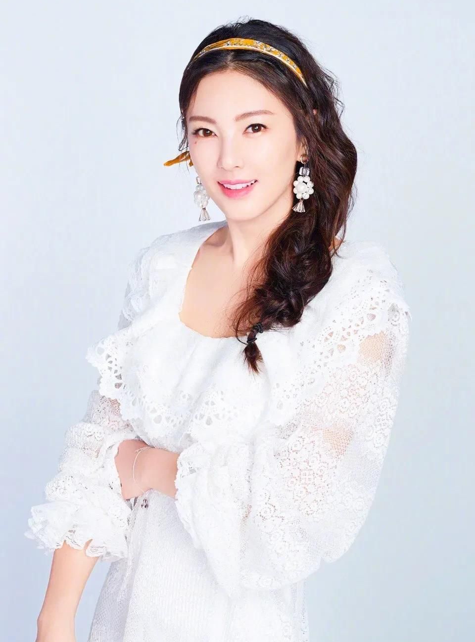 张雨绮高清写真美照,美艳动人,曼妙身姿更显漂亮!