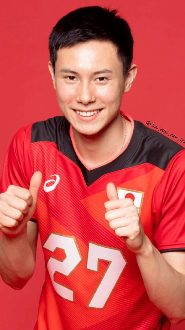 日本男排当红炸子鸡跳发球slow motion !