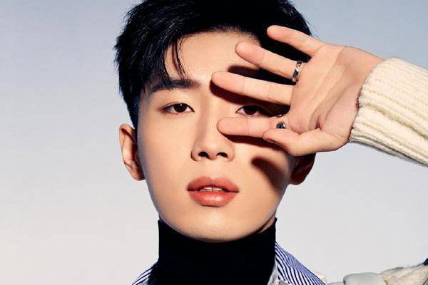 周杰伦签约新人曹杨,《规定情境》新专辑音乐会上线，方文山填词|规定情境|曹杨|微光_新浪新闻