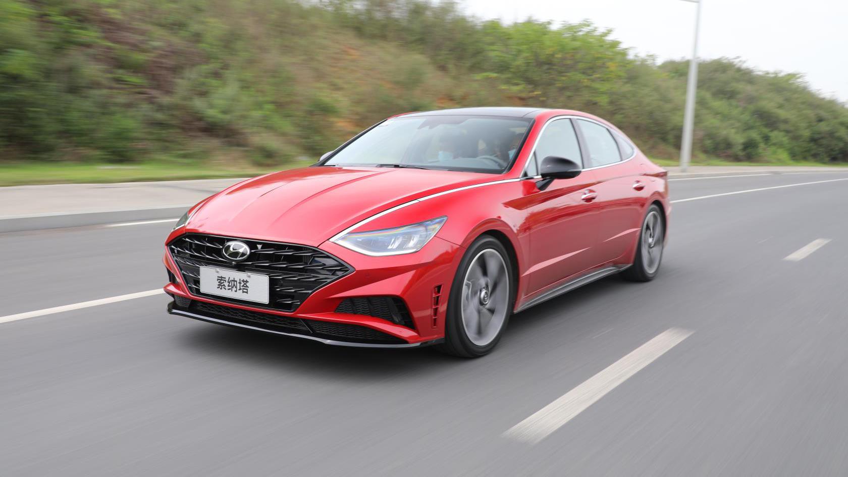 抢鲜看:北京现代第十代索纳塔屏幕,系统反应快,流畅度较好