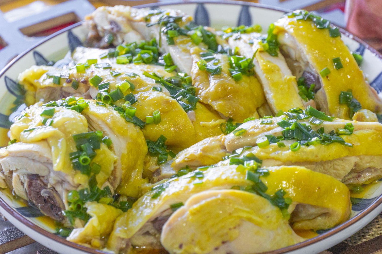 葱油鸡最好吃的做法,教你3个窍门,一嫩二鲜三香,在家轻松搞定