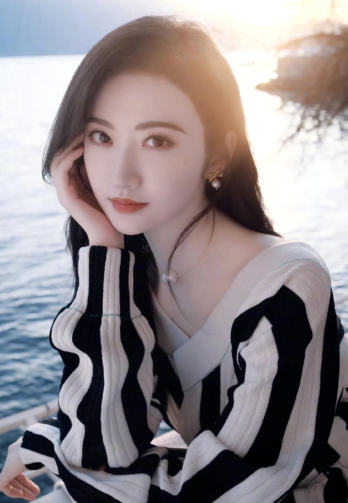 景甜,惊艳迷人,靓丽惊艳的写真照!__财经头条