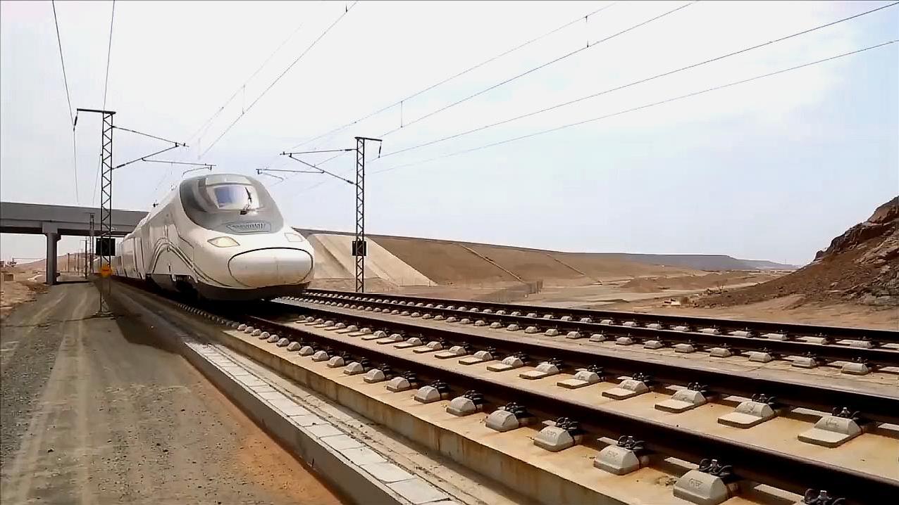 沙特阿拉伯600亿"沙漠高铁"无人敢接单,中国耗时10年成功拿下