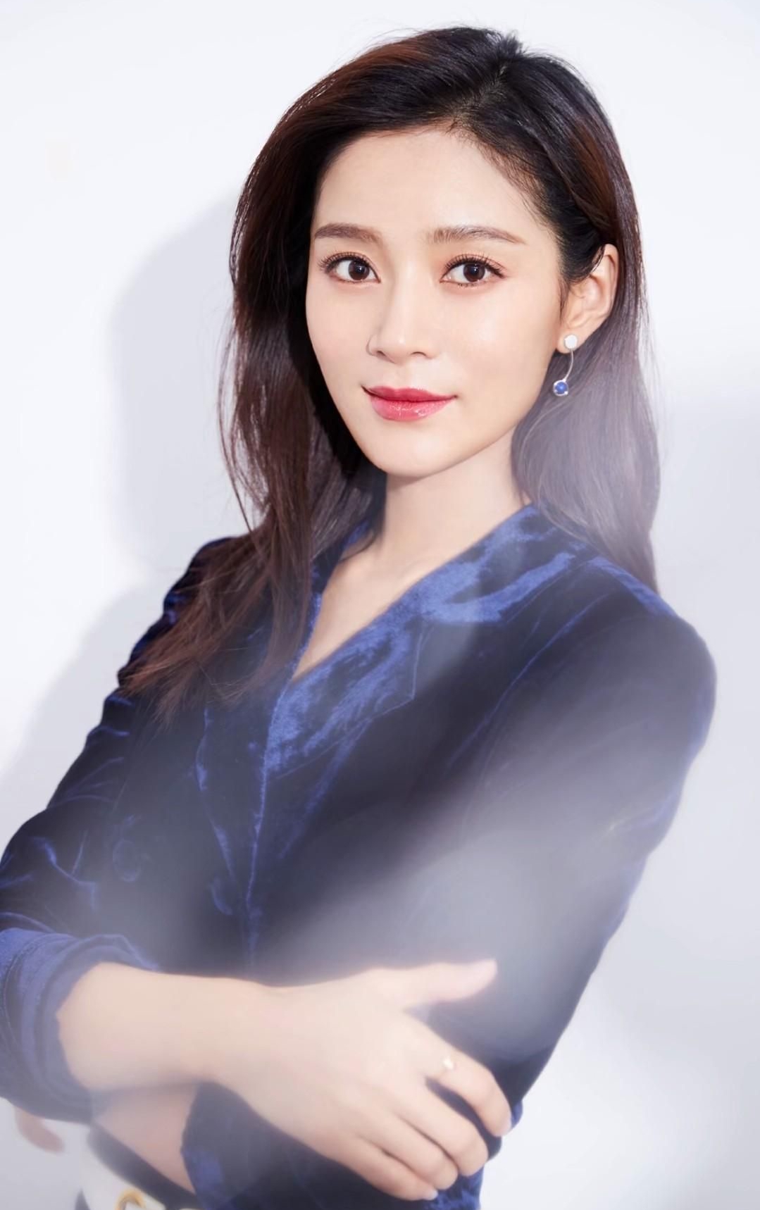 王媛可高清淡雅写真,优雅迷人!_高清图集_新浪网