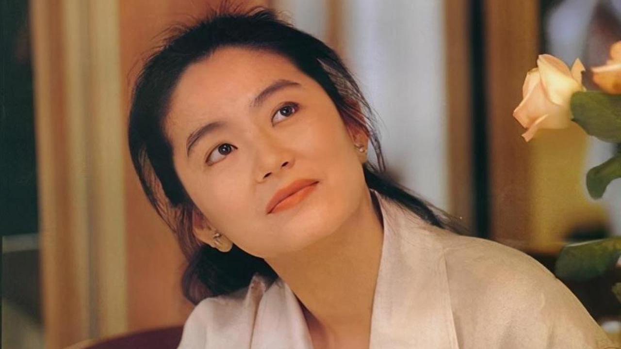 林青霞时隔6年重回娱乐圈,65岁的她换新身份分享生活状态