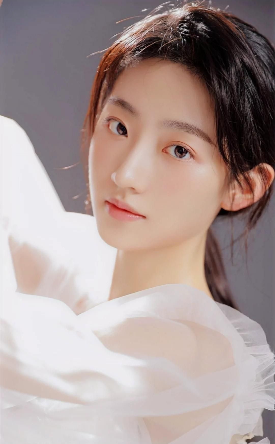 杨雨潼高清俏丽美照,甜美可人!__财经头条