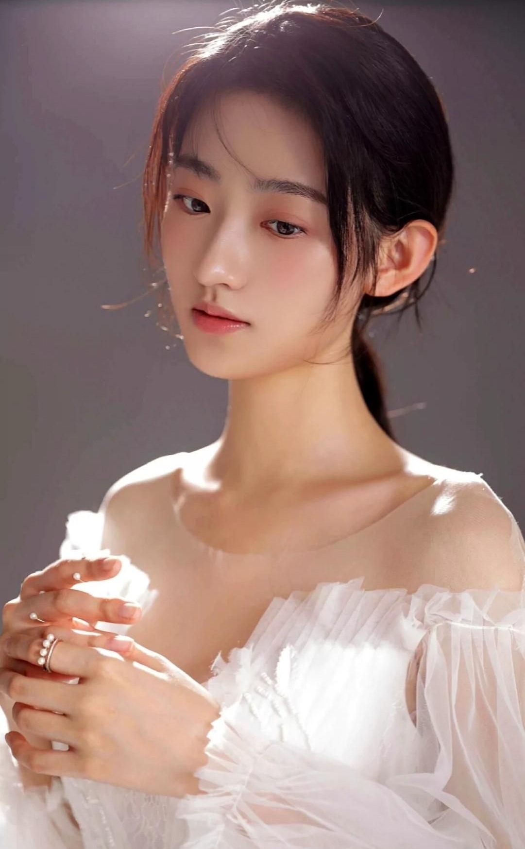 杨雨潼高清俏丽美照,清纯可人!