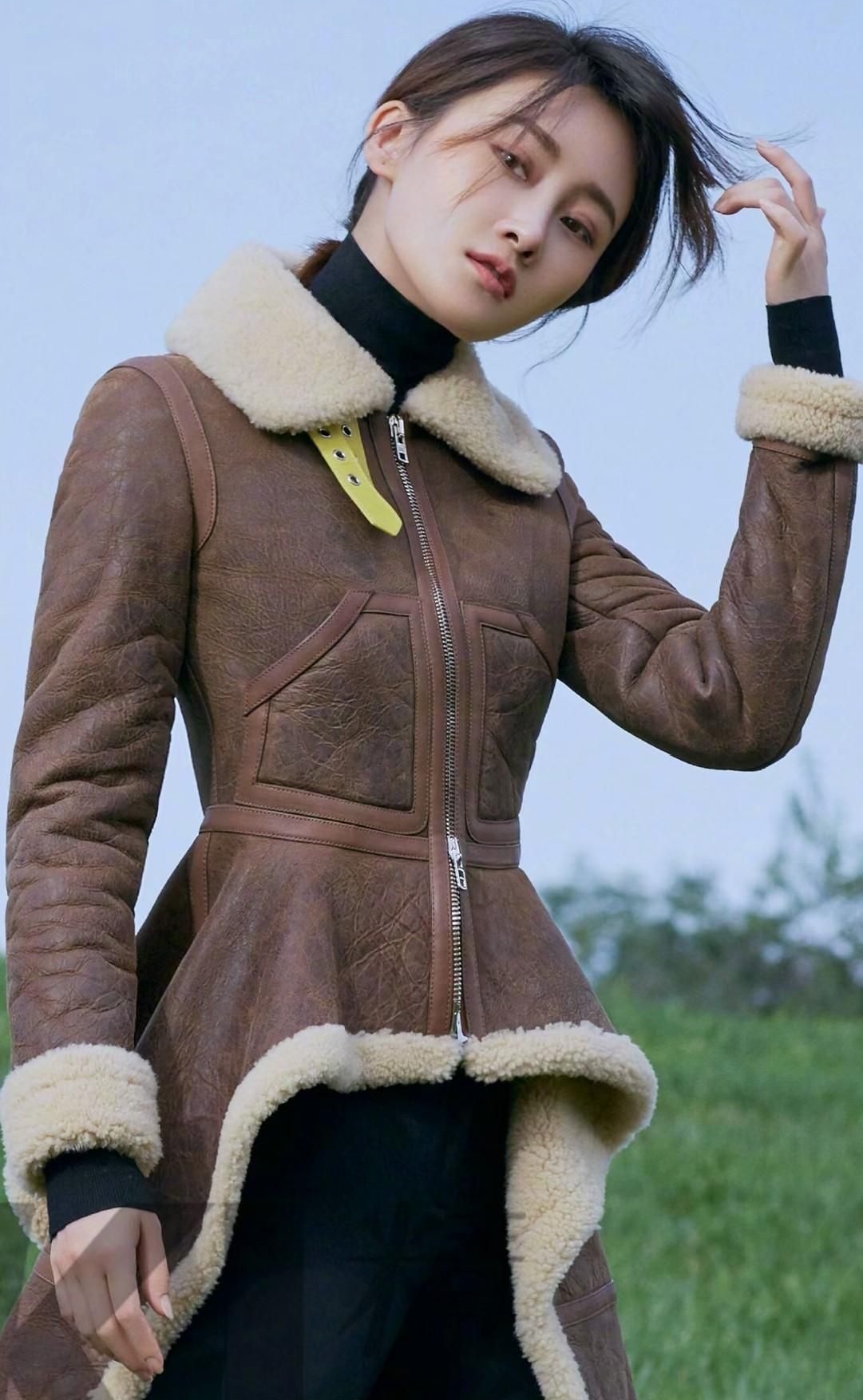 林鹏高清淡雅写真楚楚动人