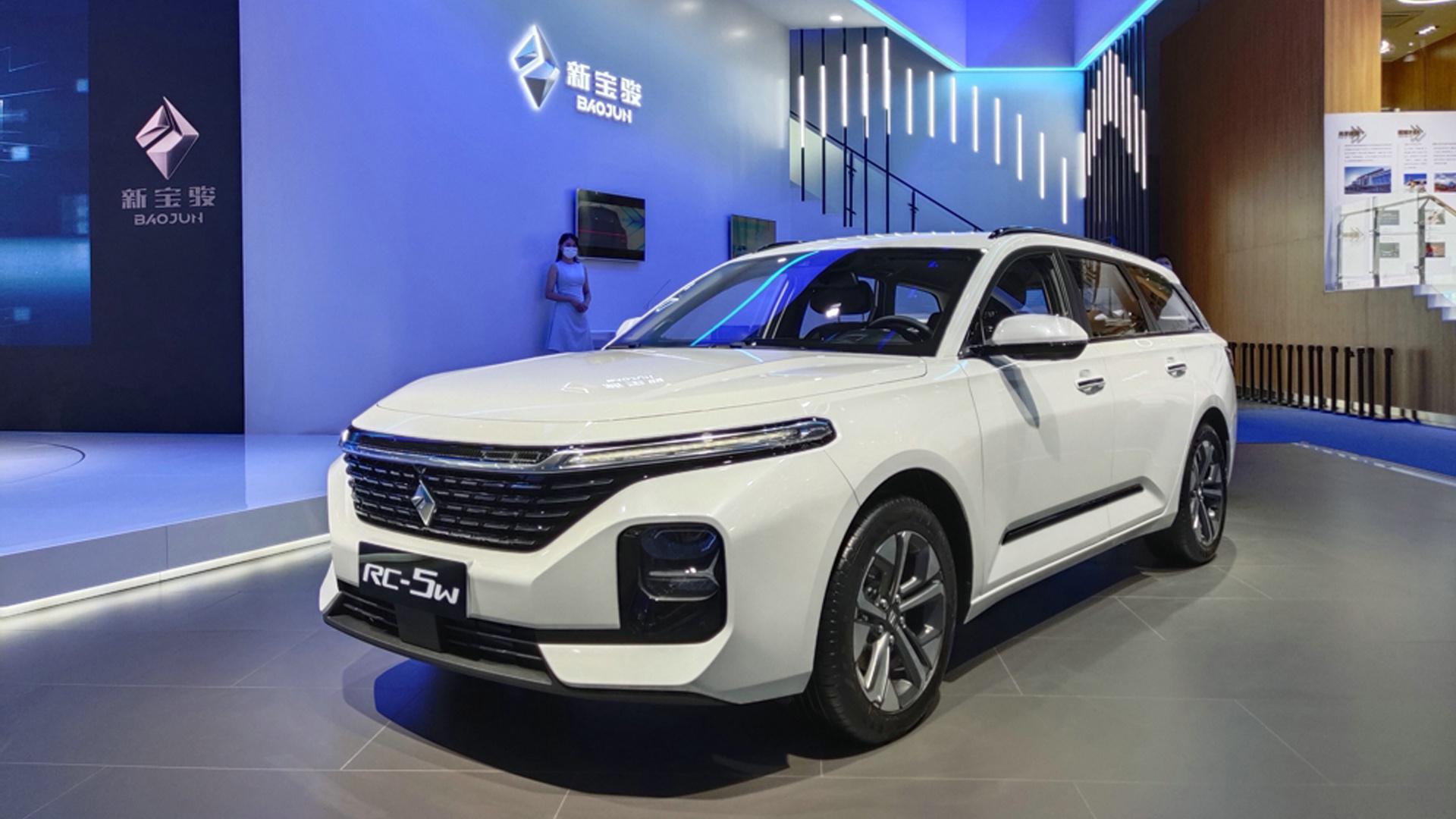 一分钟带你看懂成都车展:新宝骏rc-5w