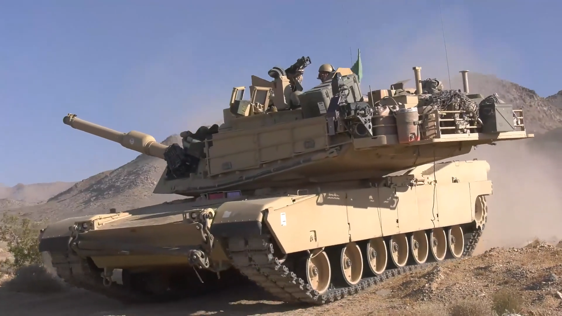 美国m1a2艾布拉姆斯坦克,m2a3布莱德雷步兵战车,联合射击演练