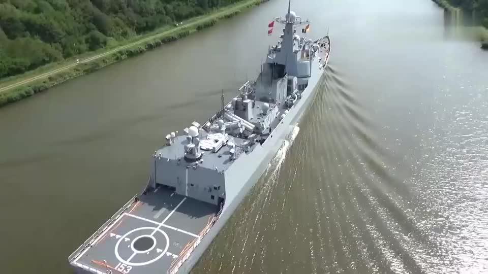 052c型驱逐舰西安号通过北海波罗的海运河