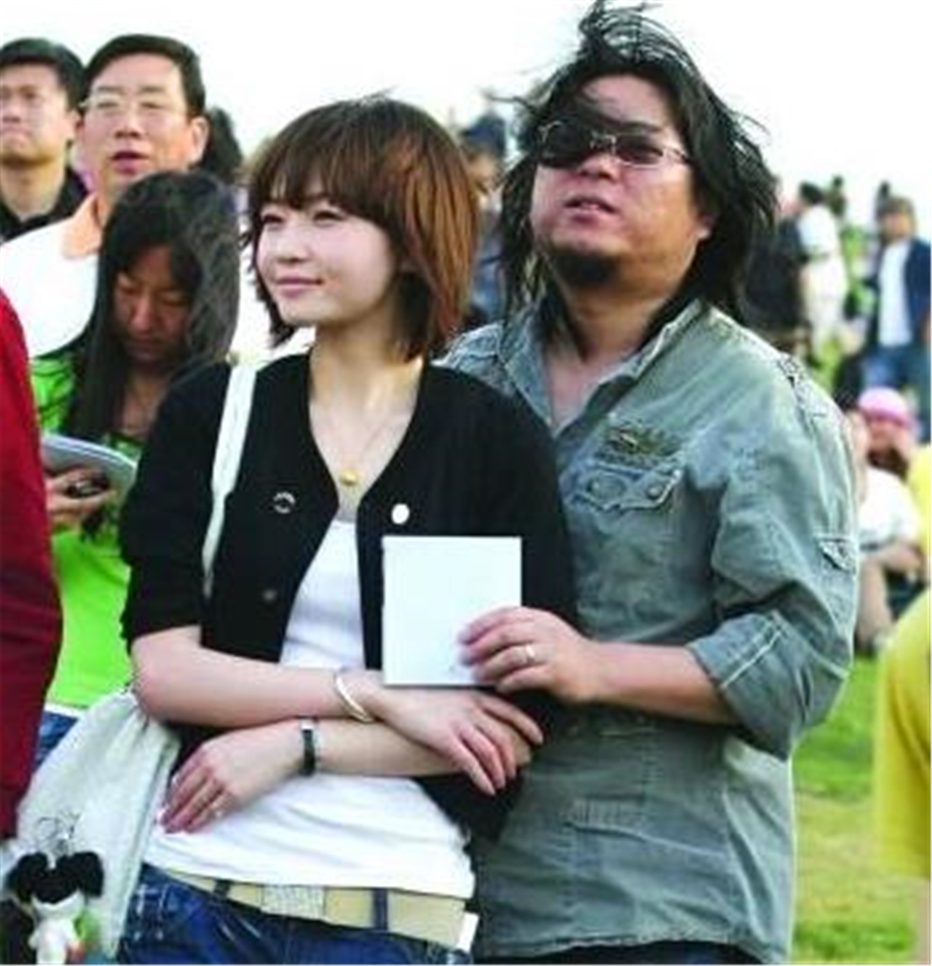 19岁嫁给38岁高晓松,离婚6年,结伴郭碧婷实现人生逆袭