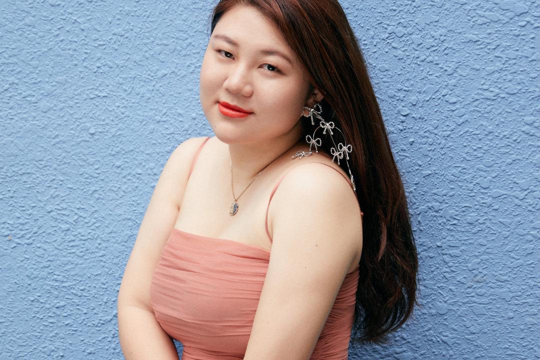 杨天真鱼尾裙！大胳膊、水桶腰、大象腿，身材的缺点全部暴露_新浪新闻