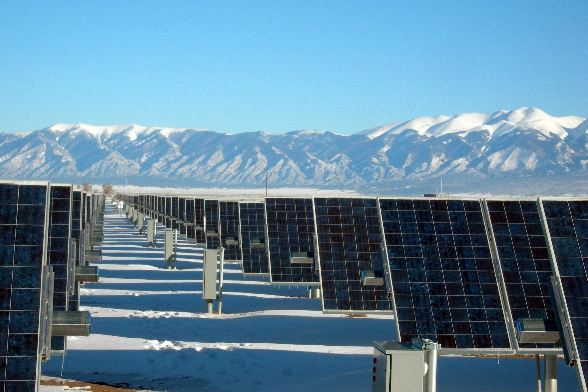 动力电池企业纷纷进军储能领域