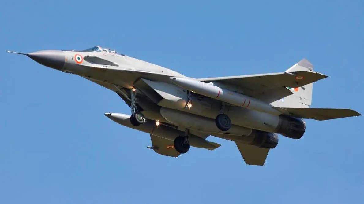 00:00 02:48 02:48 为您推荐: 印度苏-30mki战斗机成功试射首款国产反