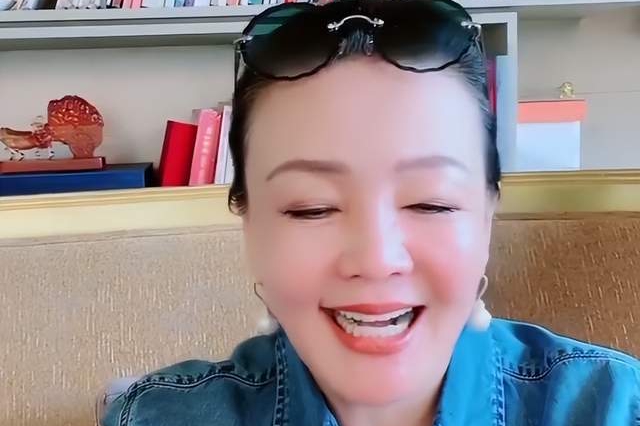 大S儿子为张兰庆生,5岁汪希箖长相清秀,与爸爸汪小菲神似|汪小菲|大S|汪希_新浪新闻