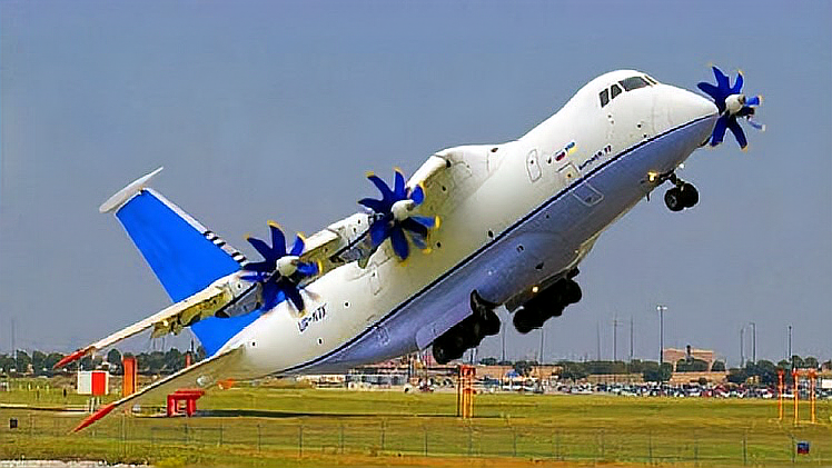 世界上最大的飞机起飞重量达2500吨起飞瞬间吸引无数目光