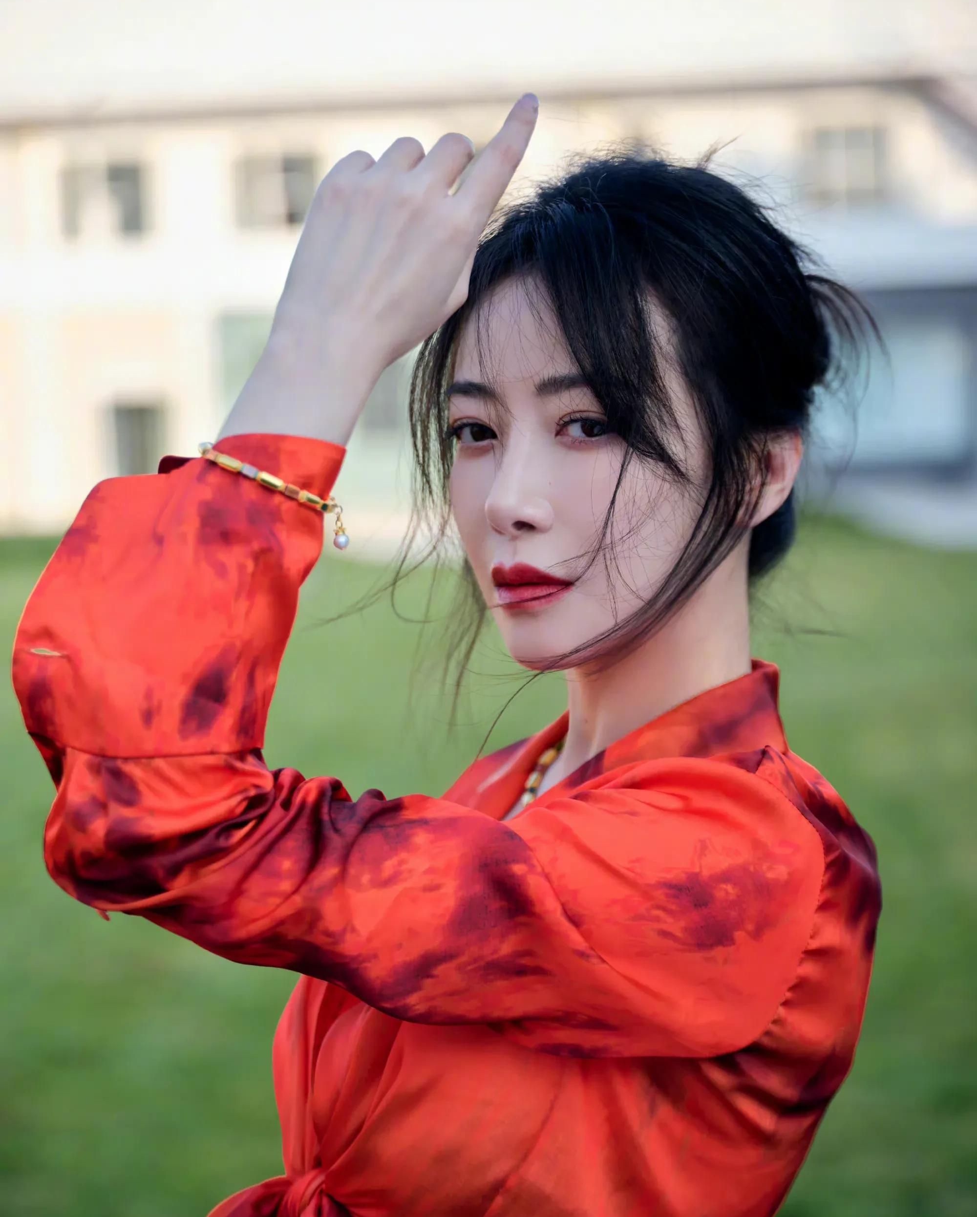 精致优雅的陈紫函温婉秀雅美丽动人的写真照