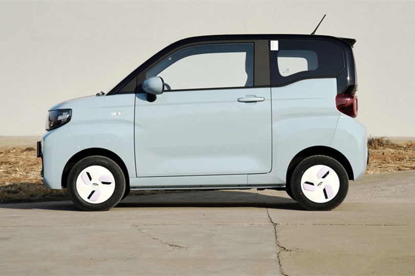 3万元代步车也内卷，QQ冰淇淋对比宏光MINIEV