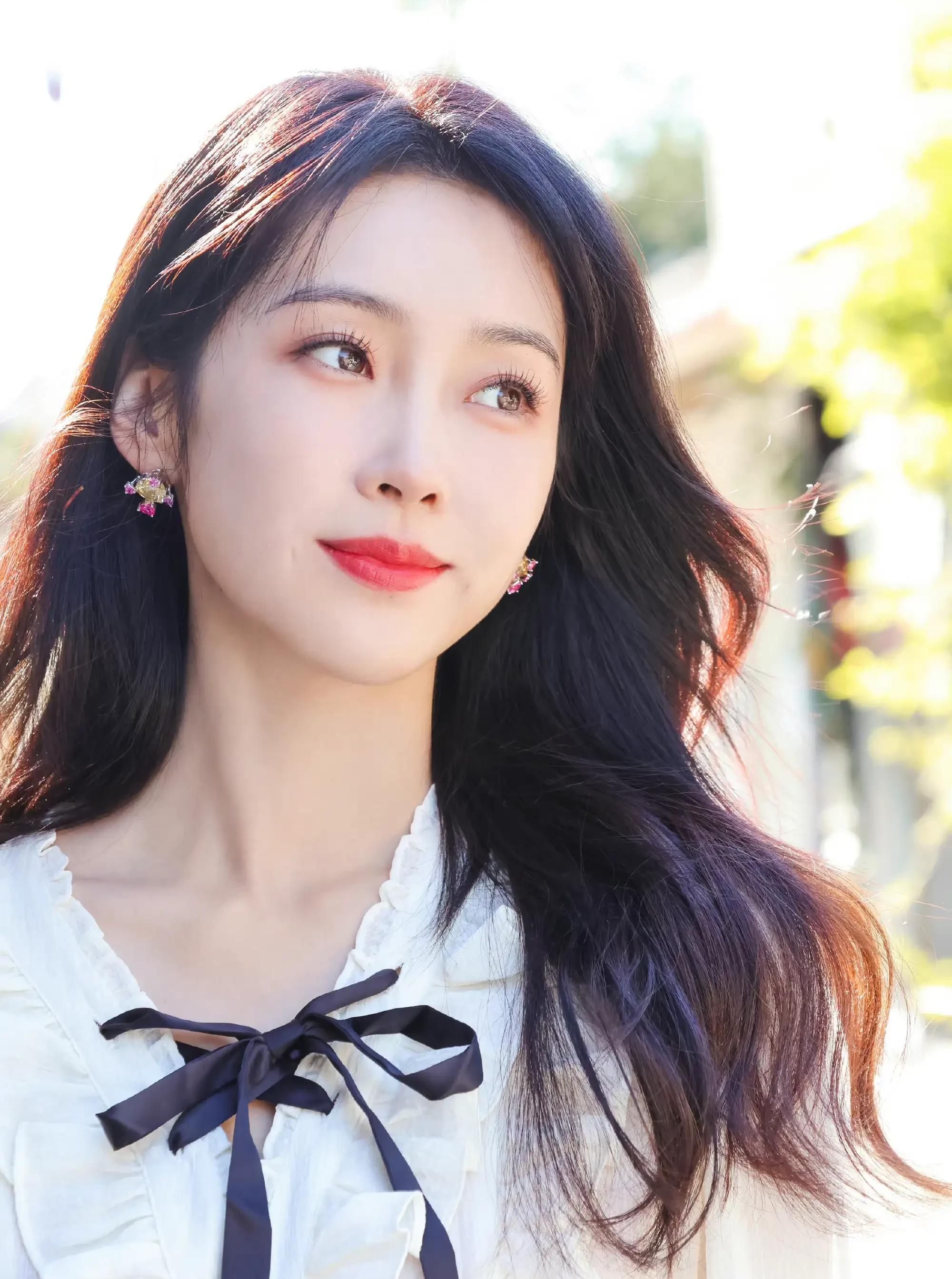 清新秀丽的宣璐,楚楚动人,温婉秀丽的写真照!_高清图集_新浪网