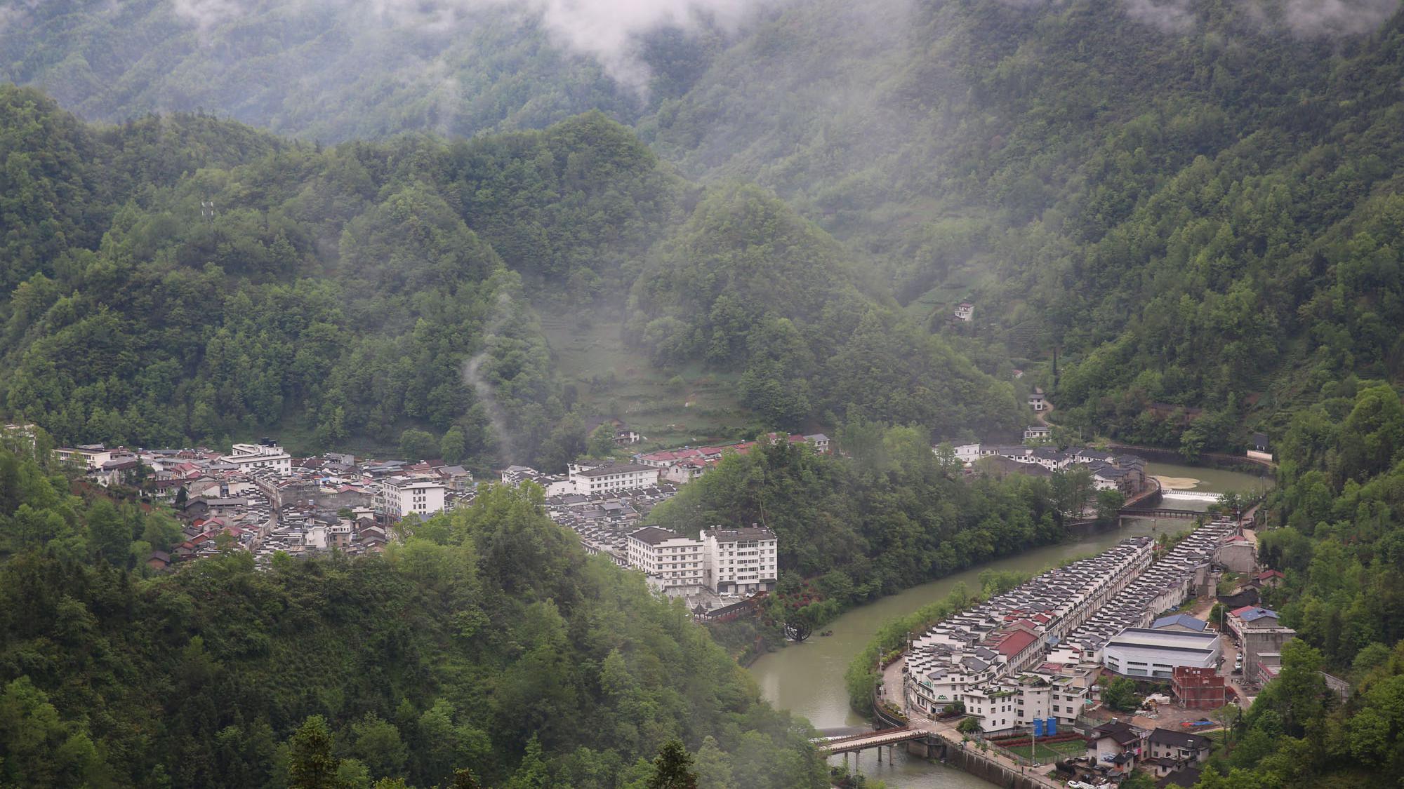 镇巴兴隆镇:大巴山腹地的集镇,山水相融茶香四溢的美丽小镇