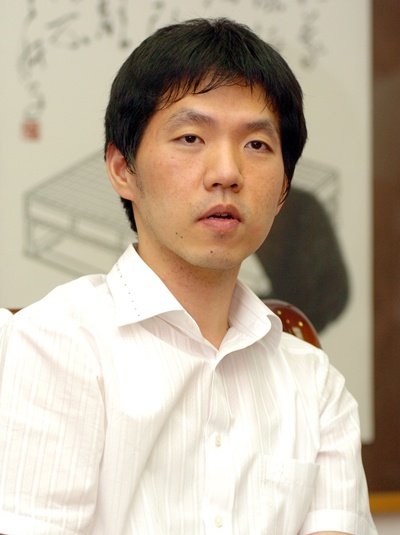 农心传奇赛依田纪基击败李昌镐 日韩握手言和